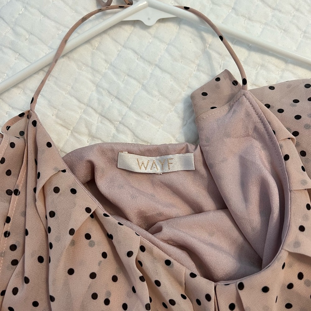 WAYF top size medium. - Picture 2 of 2